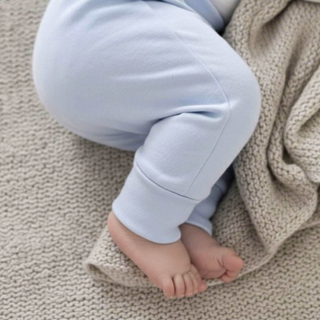 Pantalón Bebé Puño Convertible - Celeste (100% Algodón Orgánico)